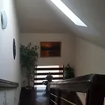 Δωμάτια σε οικογενειακή κατοικία Mansarda